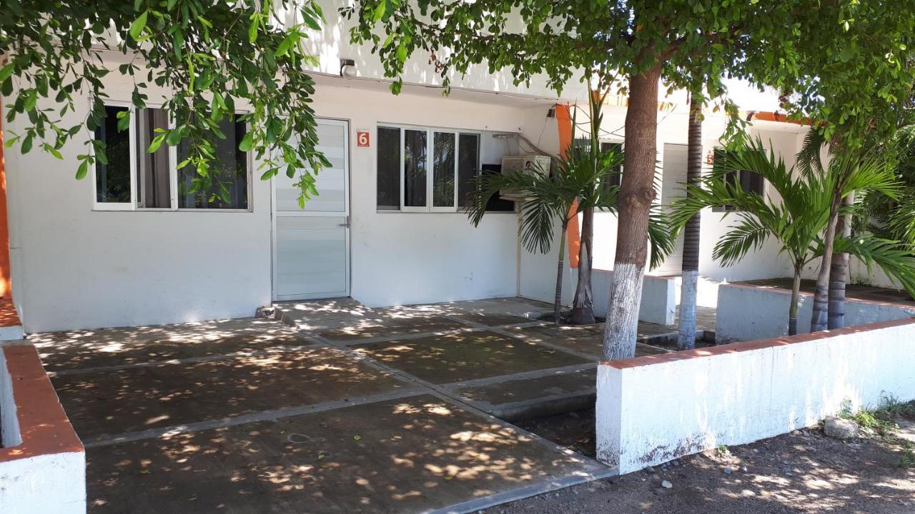 Bungalows Delfin Hotel Playa Azul Exterior photo