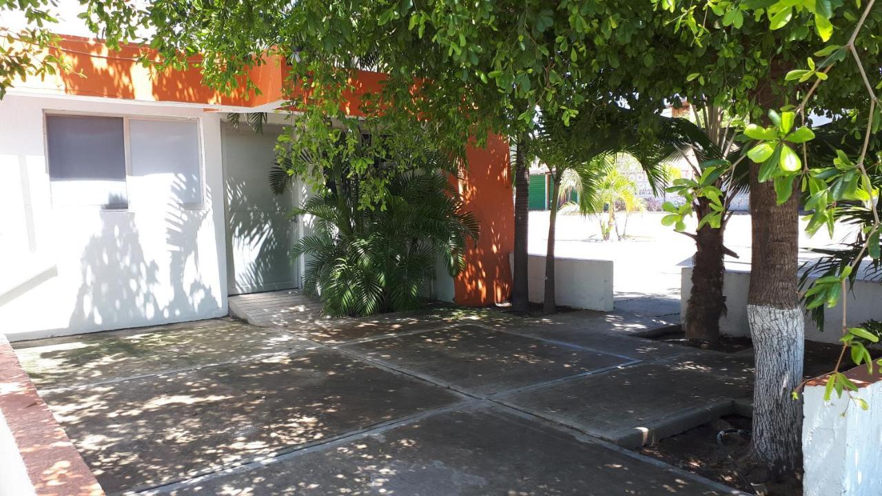 Bungalows Delfin Hotel Playa Azul Exterior photo